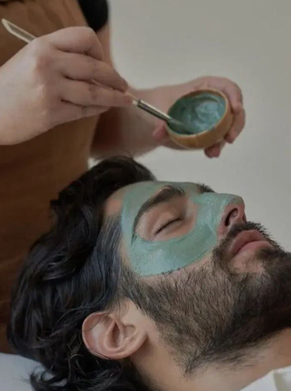 پاکسازی و فیشال تخصصی بانوان و آقایان با تخفیف ۵۰٪ در تاچارا شیراز - آقا